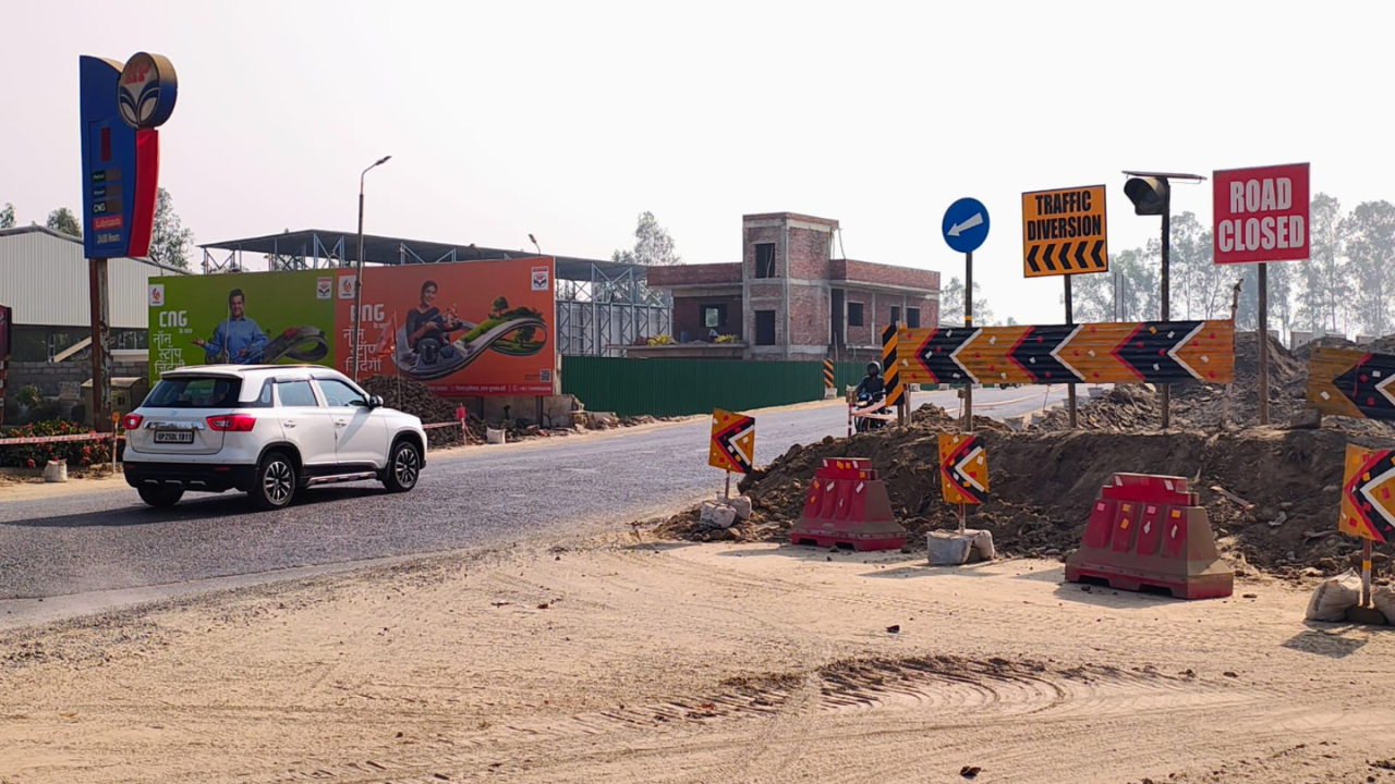 NHAI to Use AI Cameras to Spot Potholes and Road Issues Across Highways