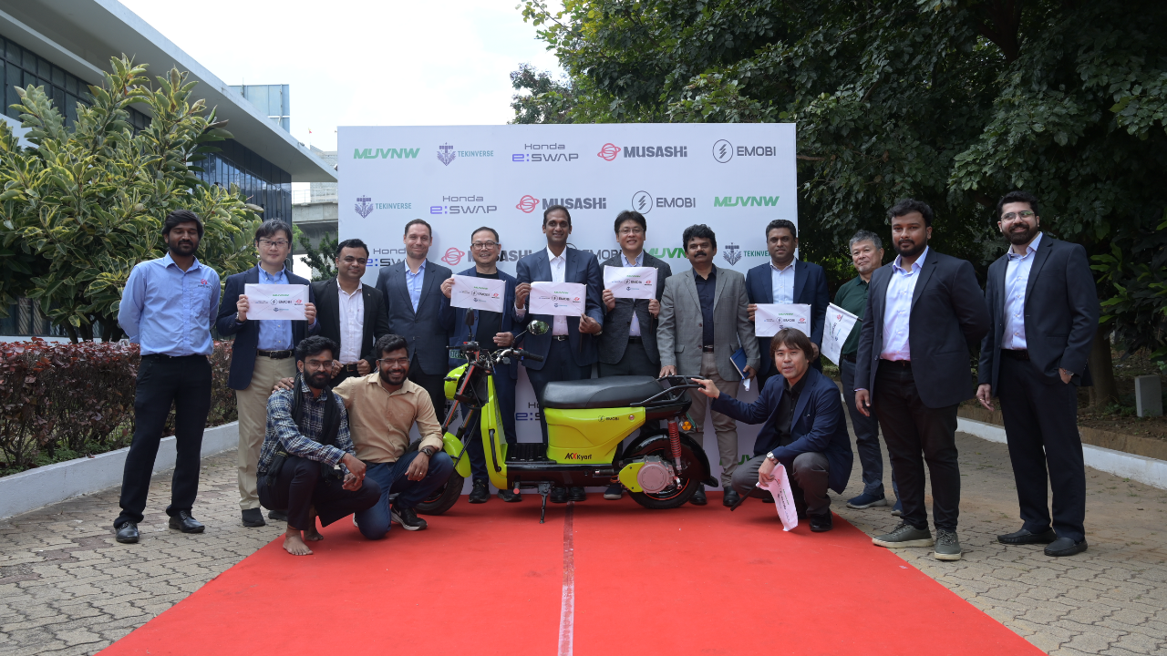 Emobi Deploys 100 Electric Scooters in Bengaluru with Battery Swapping Support