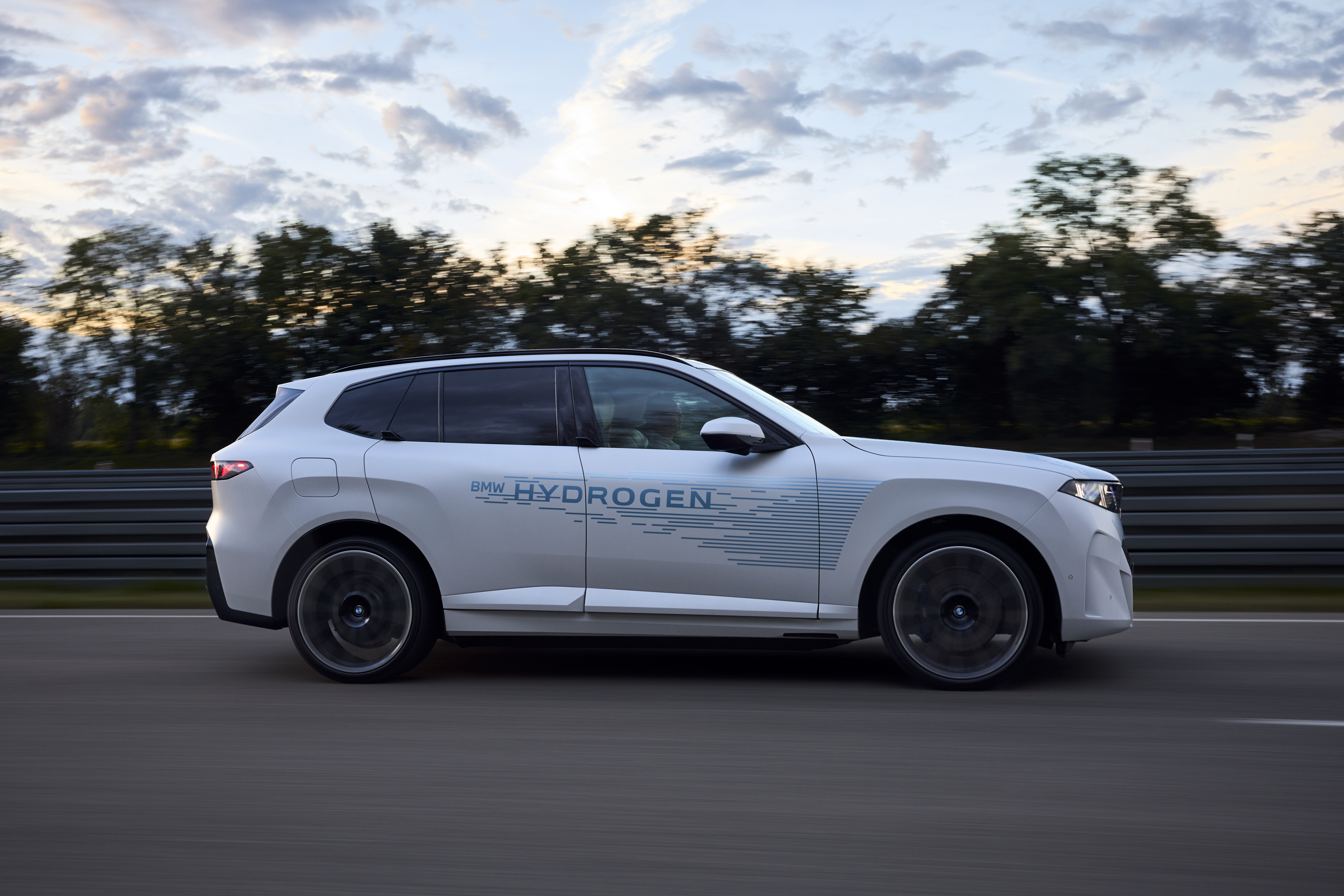 BMW iX5 Hydrogen: Real-World Testing Begins as 2028 Launch Takes Shape